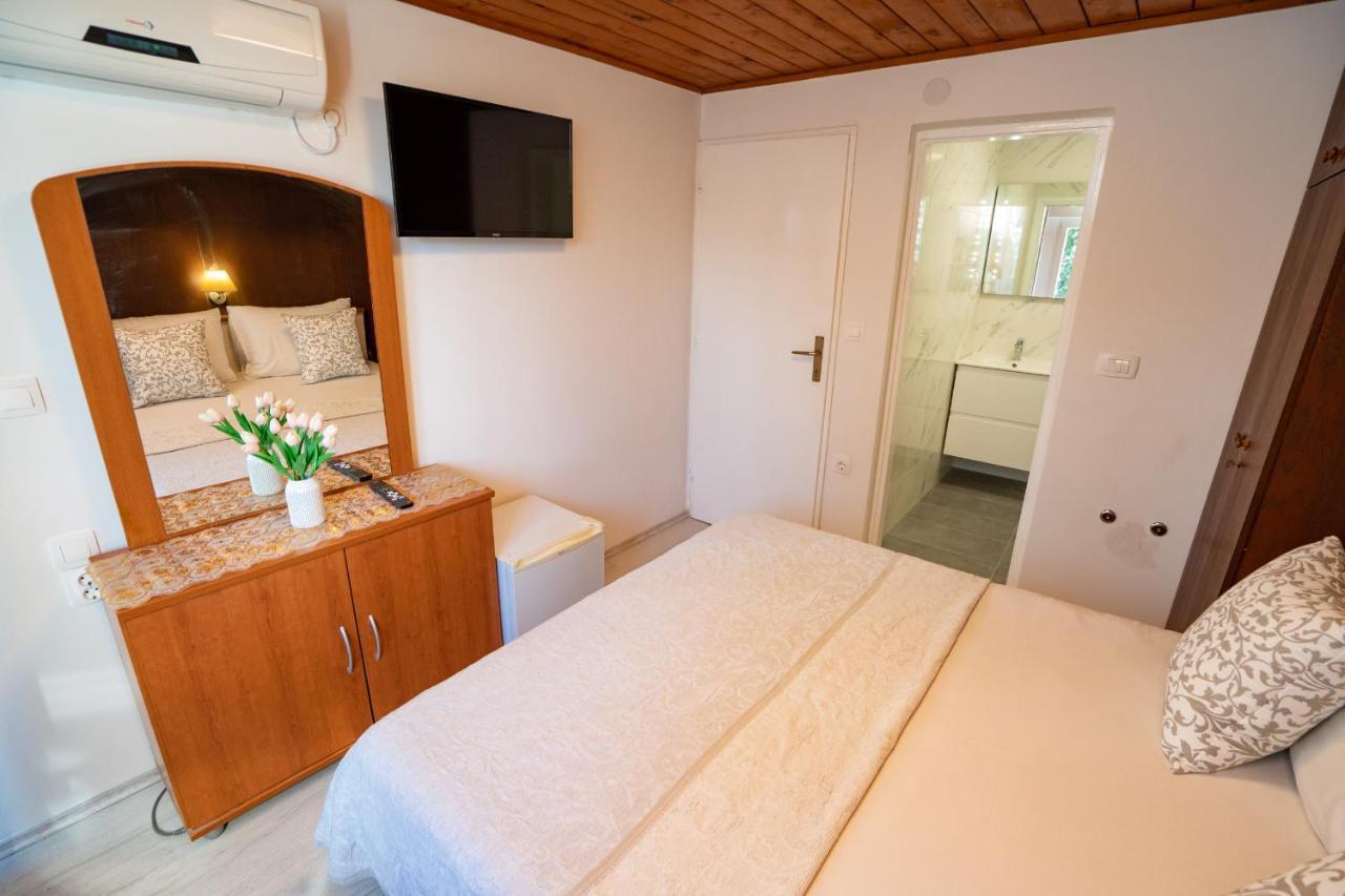 Rooms Magnolia With Pool Novalja Exteriér fotografie