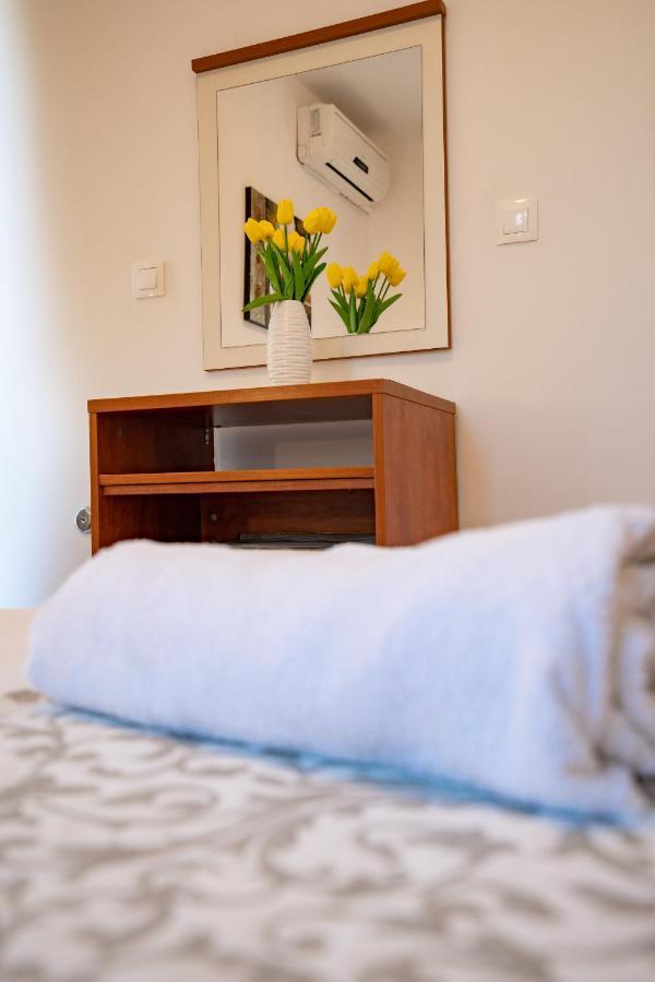Rooms Magnolia With Pool Novalja Exteriér fotografie