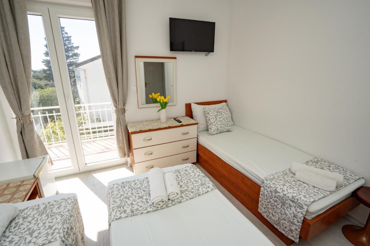 Rooms Magnolia With Pool Novalja Exteriér fotografie