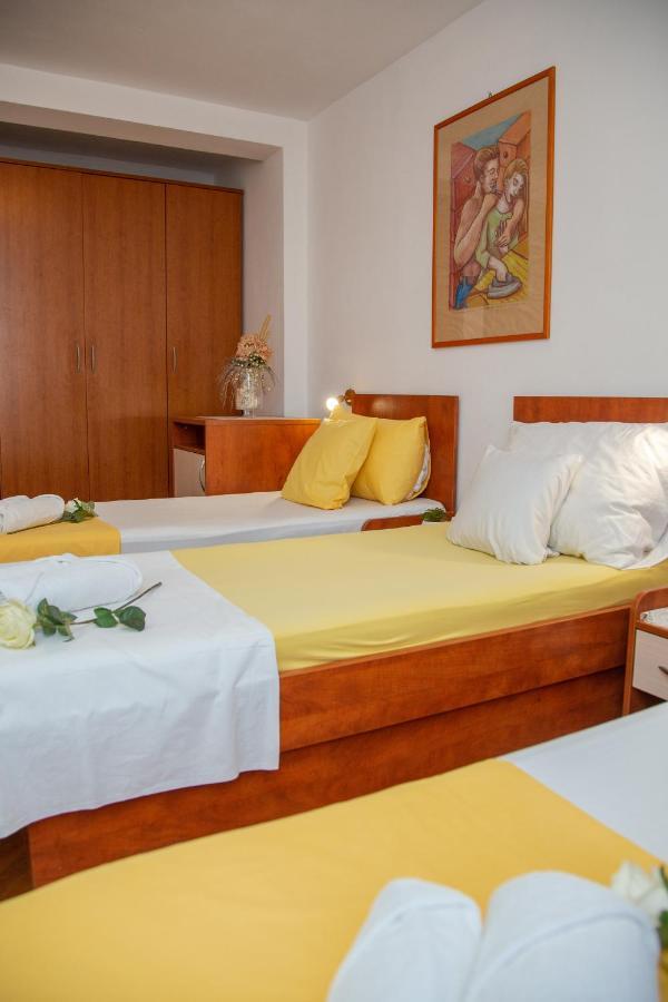 Rooms Magnolia With Pool Novalja Exteriér fotografie